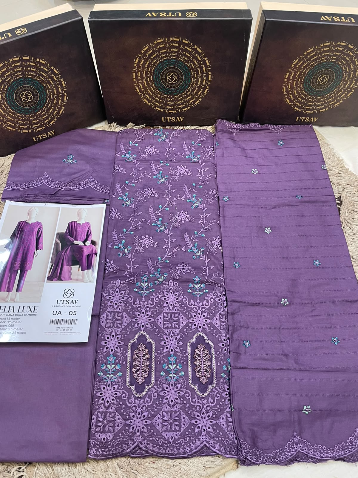 UA 05 Aurelia Luxe 3D Chicken Kari Bana Dora Cambric 3 Piece Unstitched Suit by Utsav